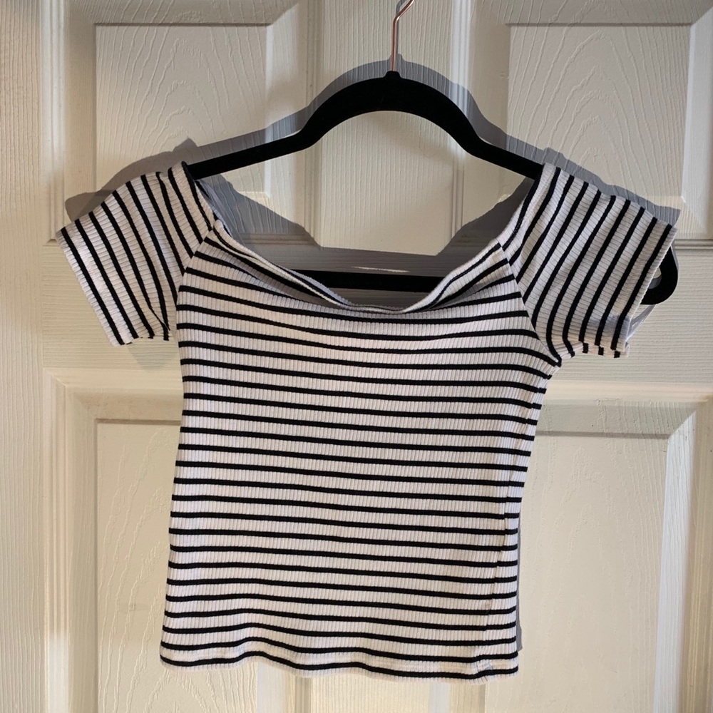 Off the shoulder ribbed crop top